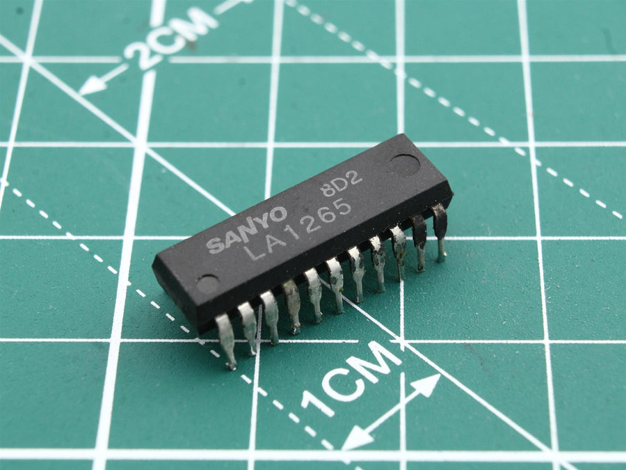 LA1265 Sanyo Integrated Circuit car radio YOKO - Used