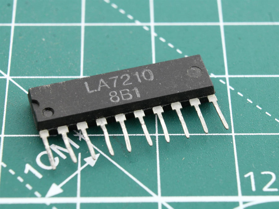 LA7210 Integrated Circuit (IC) - Used