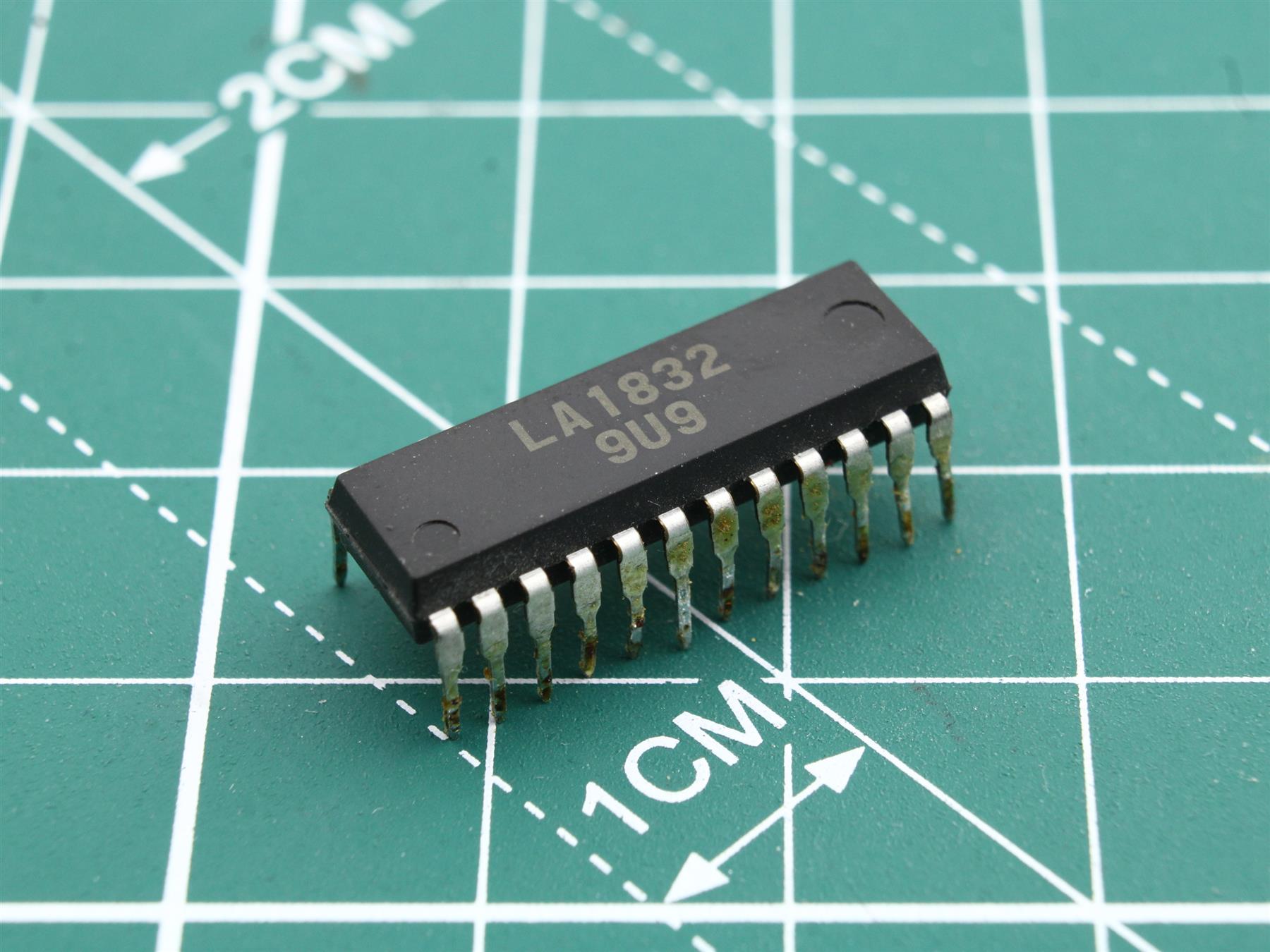 LA1832 integrated circuit SHARP XL560