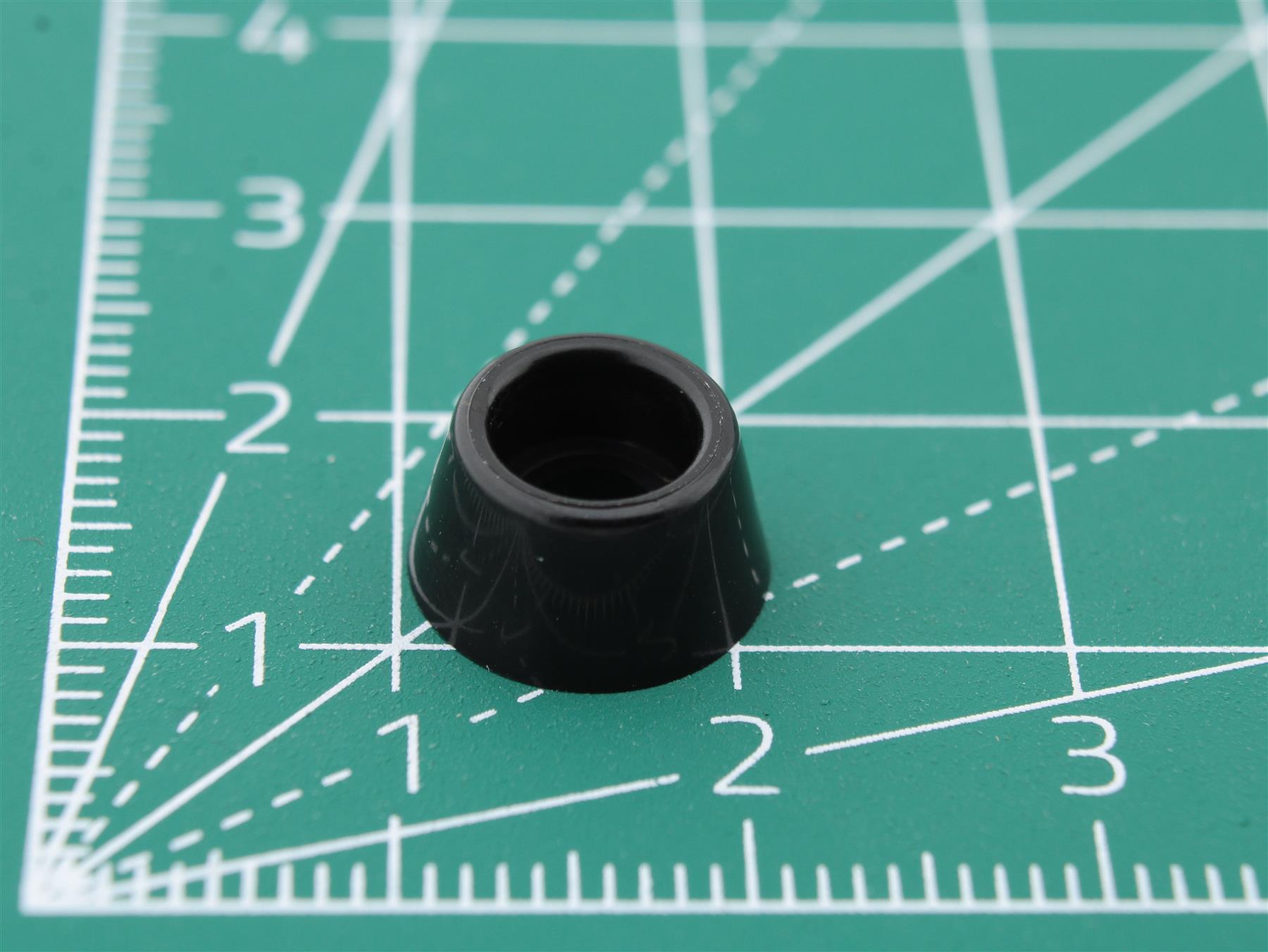 Round Polyethylene Foot With Hole Ø3.5mm Base Ø11.0