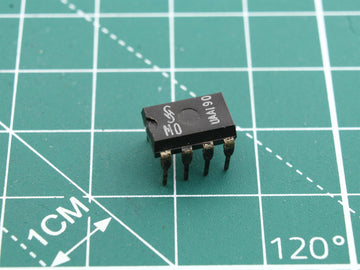 UAA190 Integrated Circuit (IC) - Used
