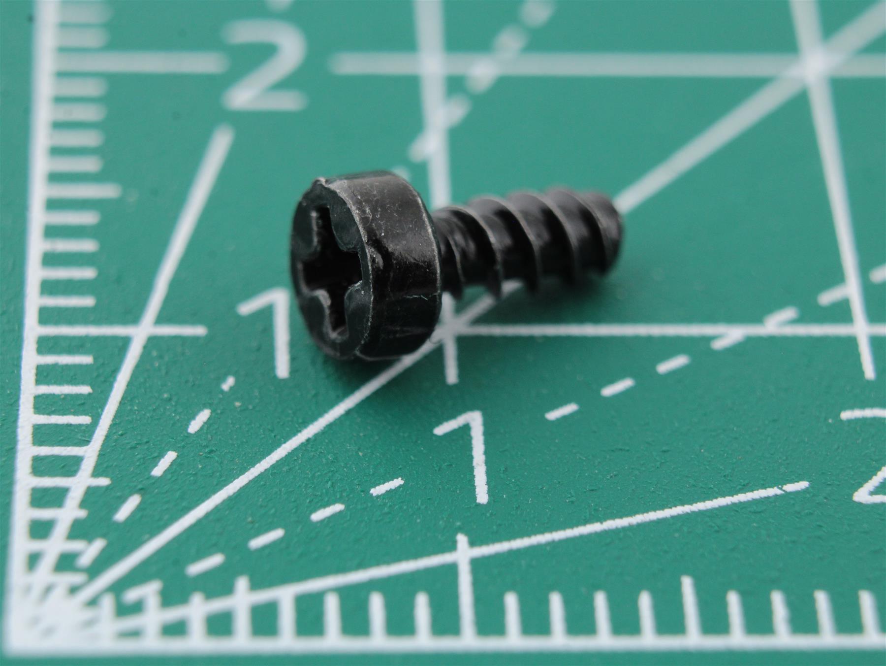 Screw M2.48 x 7.95