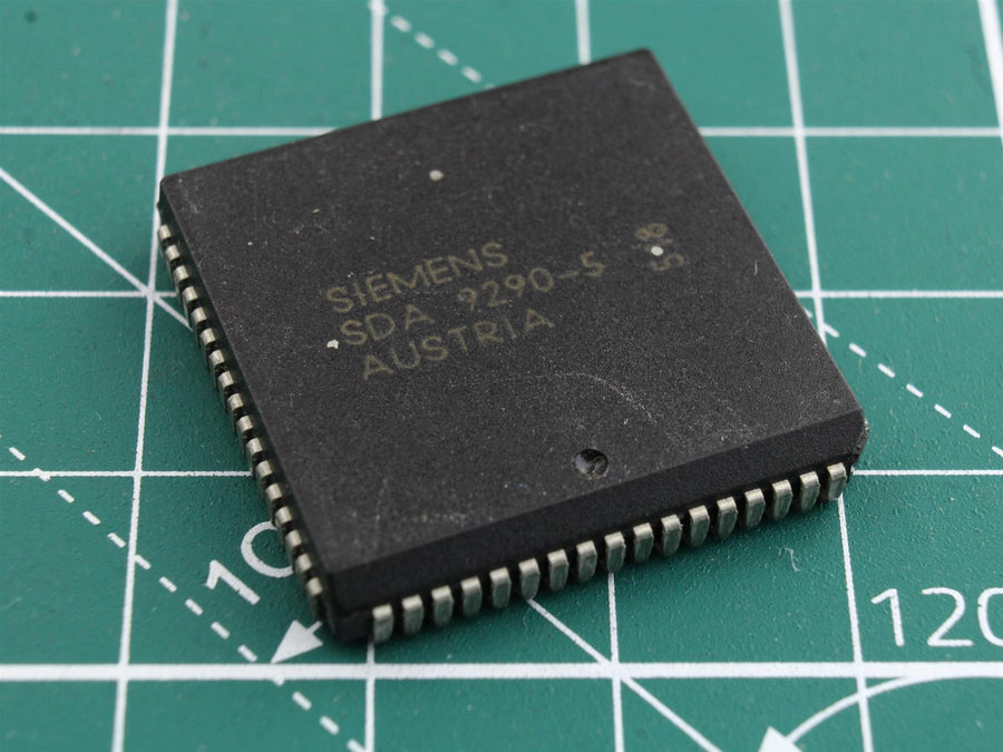 SDA9290-5 Siemens Integrated Circuit - Used