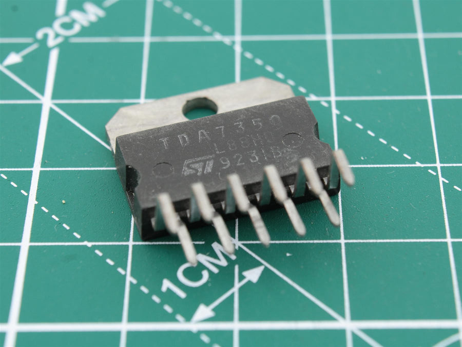 TDA7350 Integrated Circuit (IC) - Used