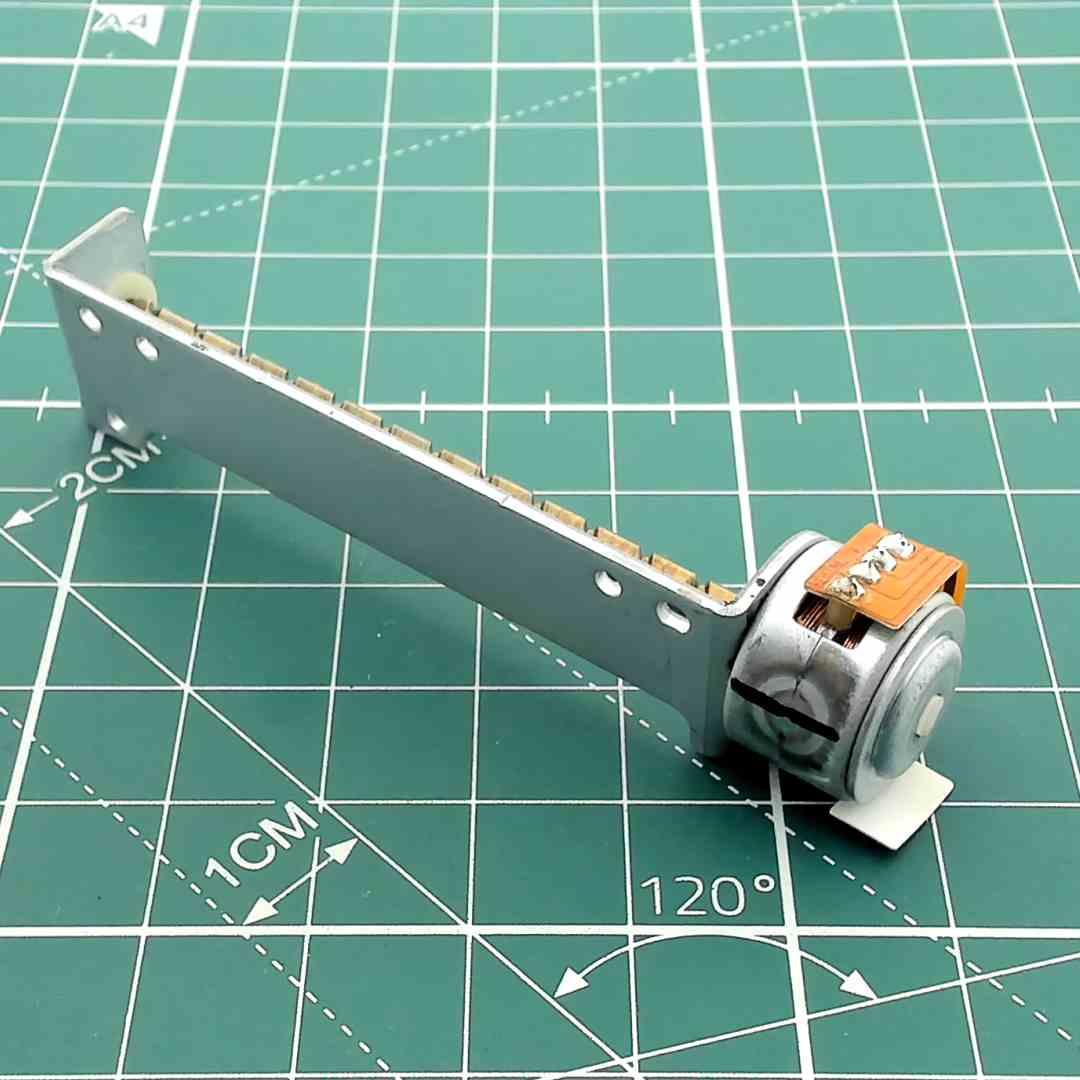 CD Player Sled Tracking Motor Replacement 4D2X02F2D