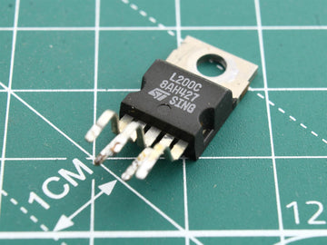 L200C Integrated Circuit (IC) - Used