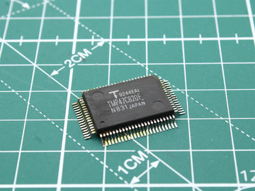 TMP47C820F-N831 Integrated Circuit Aiwa CADW550 - Used