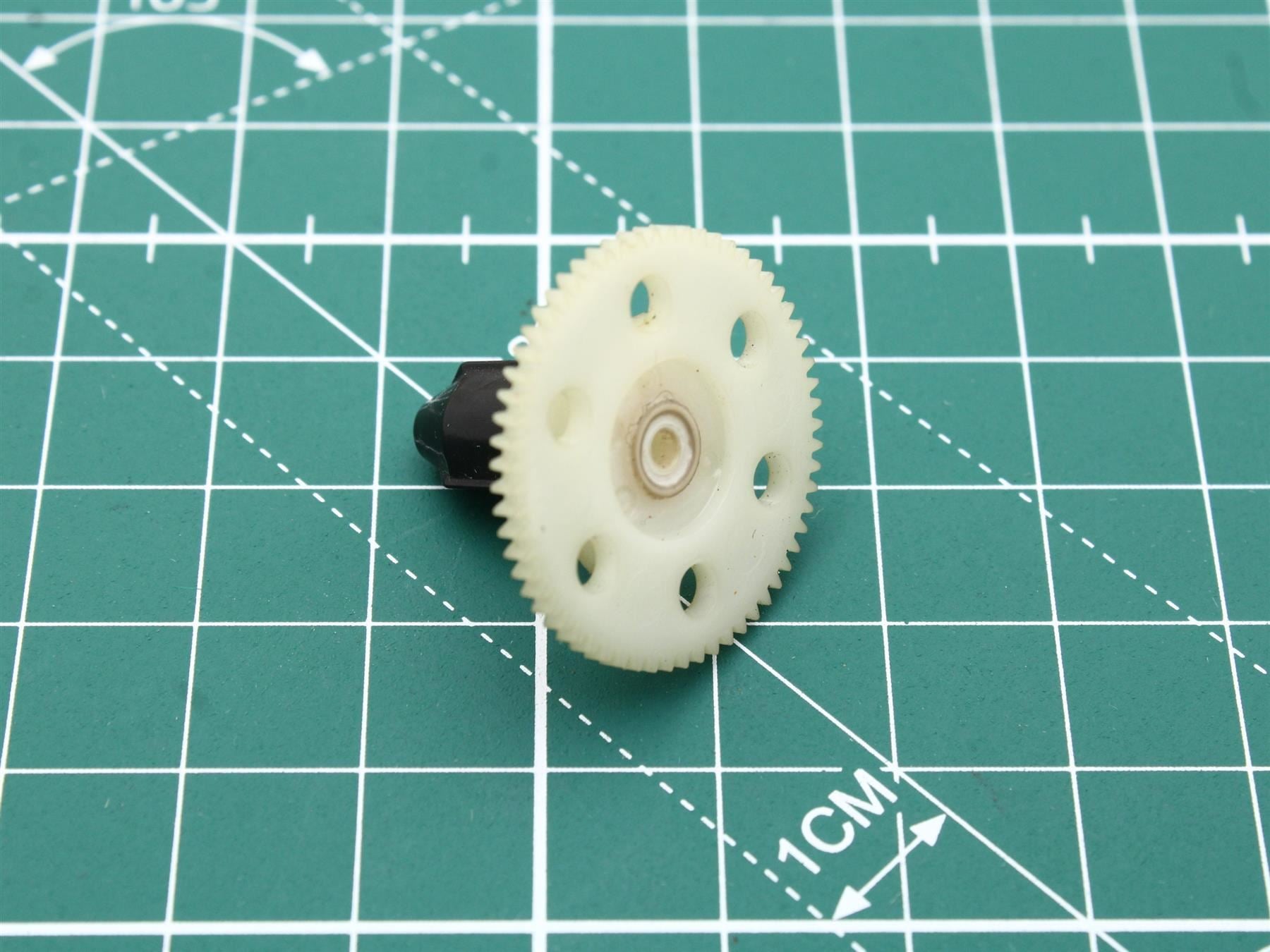 Denon DRW-750 Take Up Reel Ass'y Cassette Deck (Pos.21)