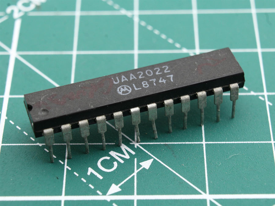 UAA2022 Integrated Circuit (IC) - Used