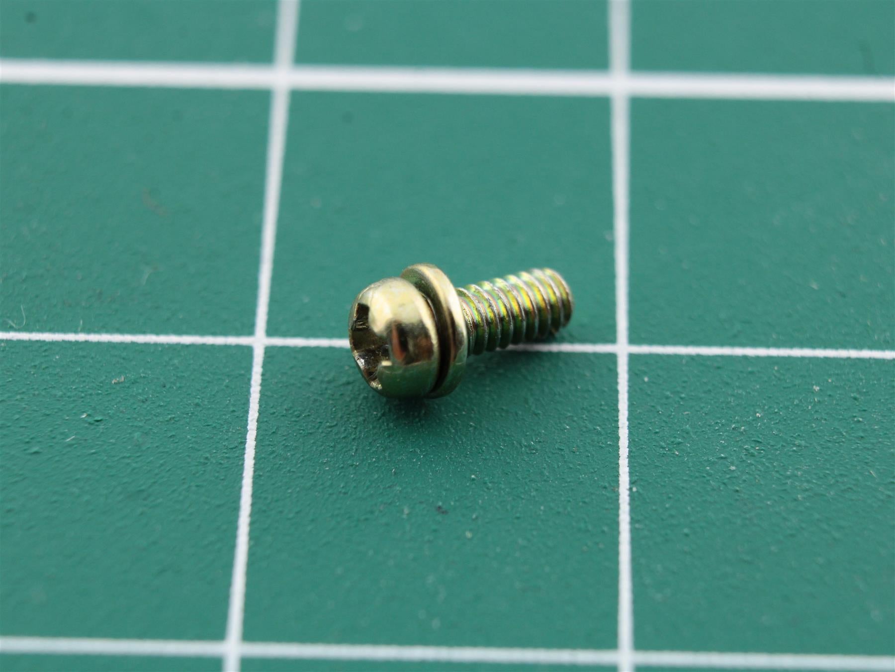 Bang & Olufsen 2036042 – Screw 2×5 mm