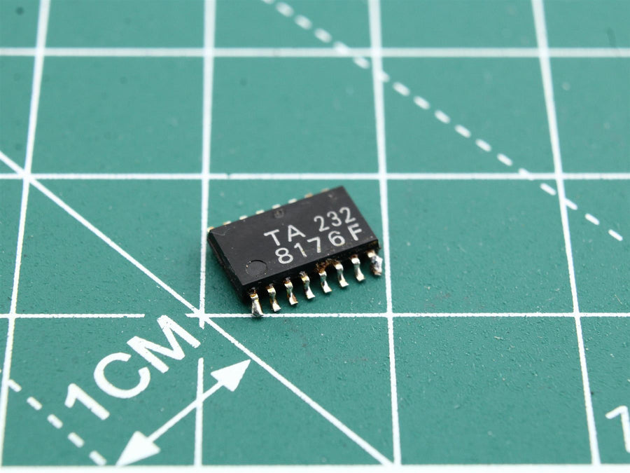 TA8176F Integrated Circuit Aiwa CADW550 - Used