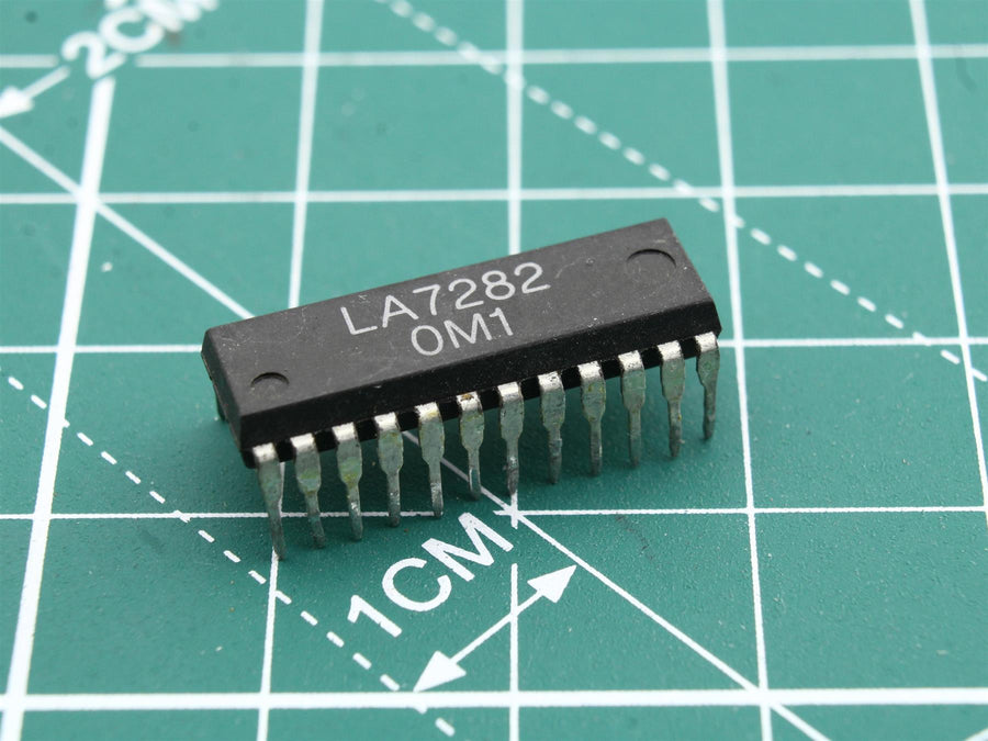 LA7282 Integrated Circuit (IC) - Used