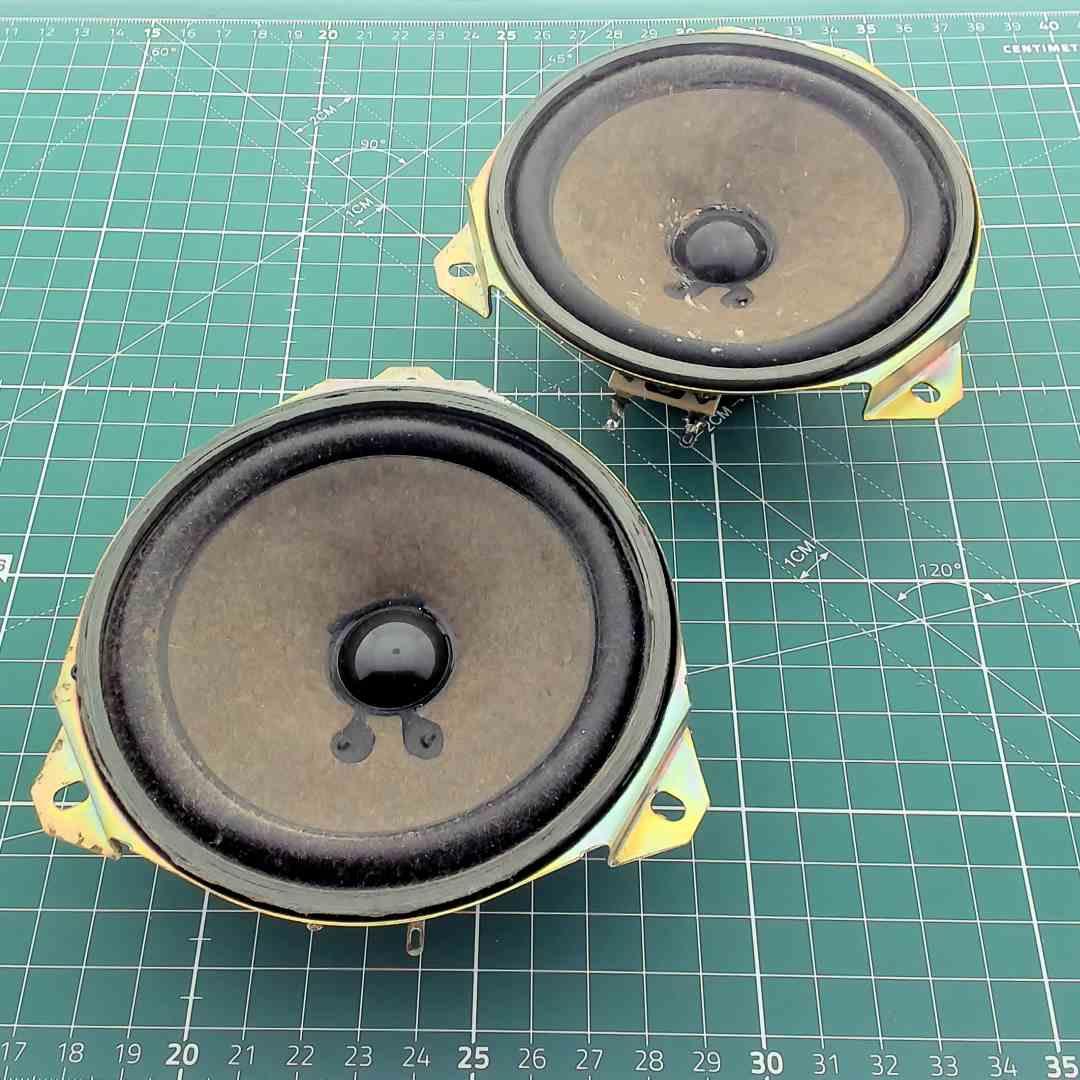 Pair of Vintage Audio Replacement Speakers 4 Ohm 5 W [Ø10x42mm], A1300-0055