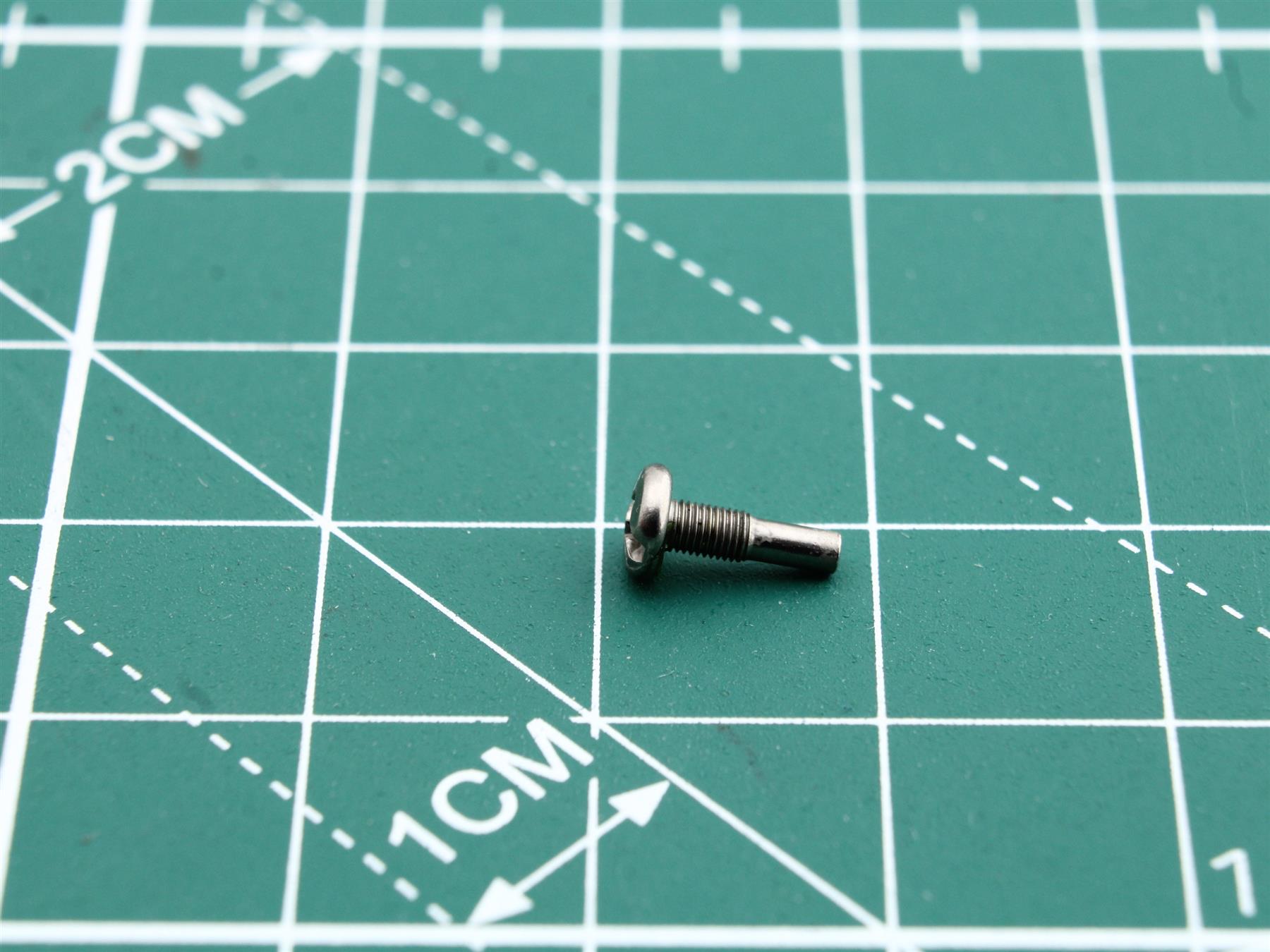 AZB1079 Screw Pos.(015)