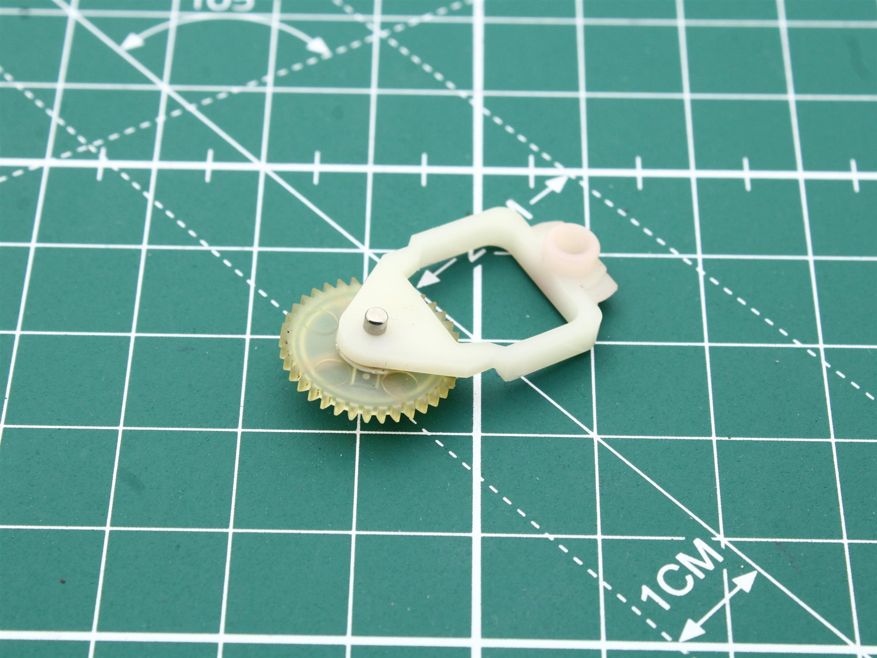 XX684480 Idler Assembly for Cassette Deck (Pos.24)