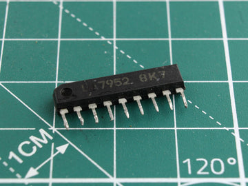 LA7952 Integrated Circuit (IC) - Used