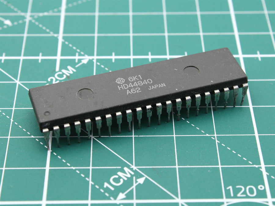HD44840 Integrated Circuit (IC) - Used