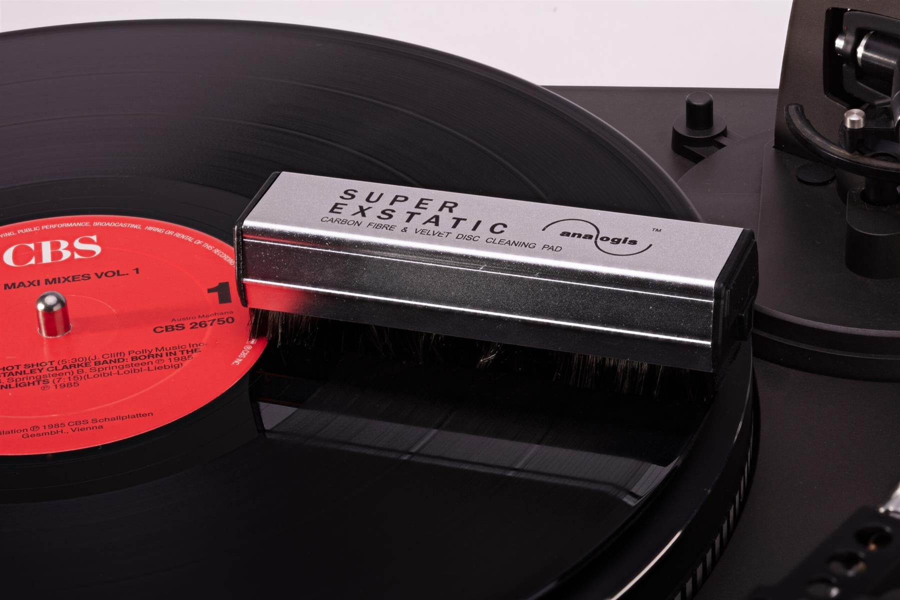 Analogis Brush 2 Record Cleaning Brush – Velvet Pad and Carbon Fibre for Deep Groove Cleaning