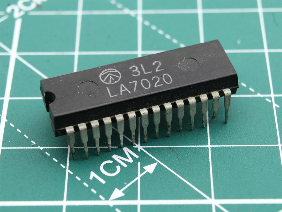 LA7020 Integrated Circuit (IC) - Used