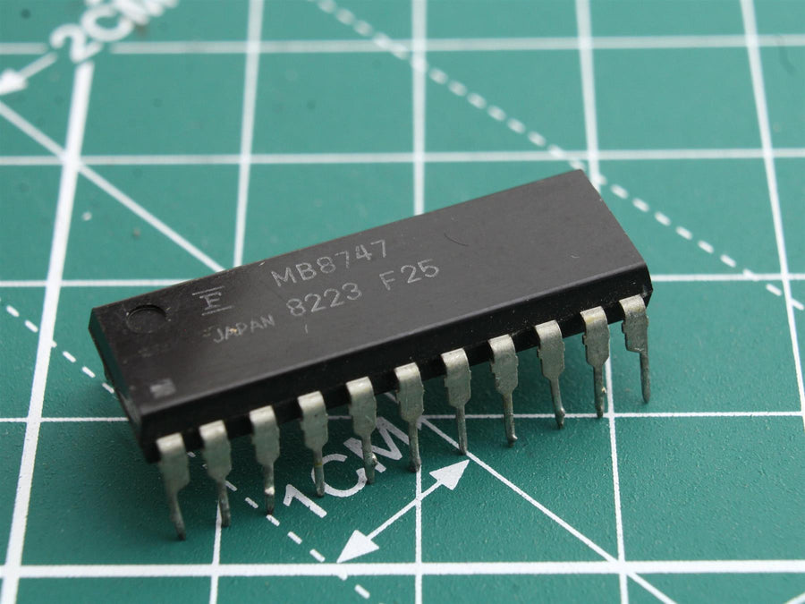 MB8747 Integrated Circuit (IC) - Used