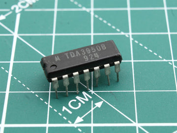 TDA3950B Integrated Circuit (IC) - Used