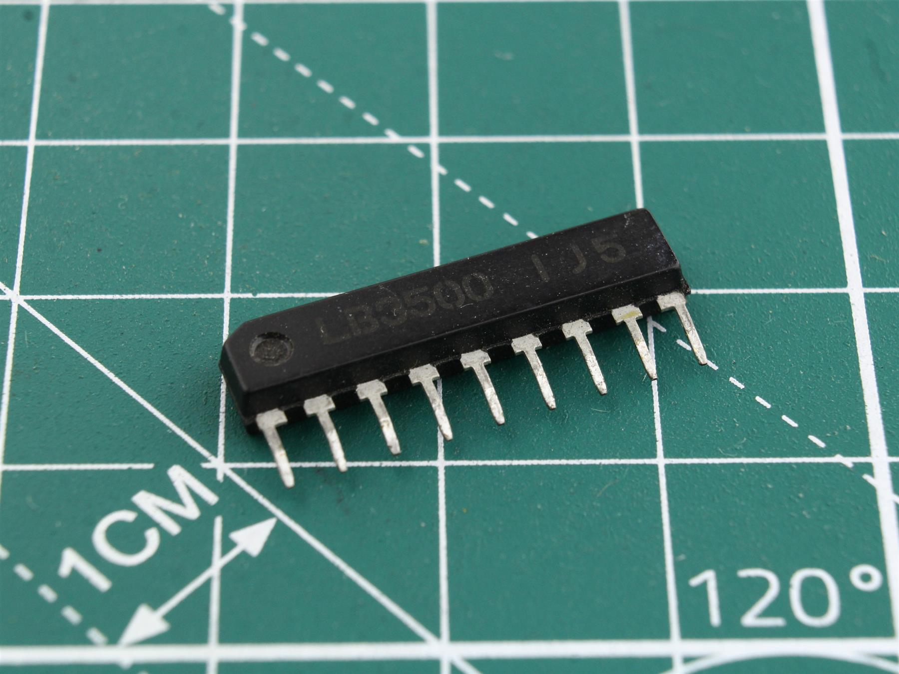 LA3500 integrated circuit