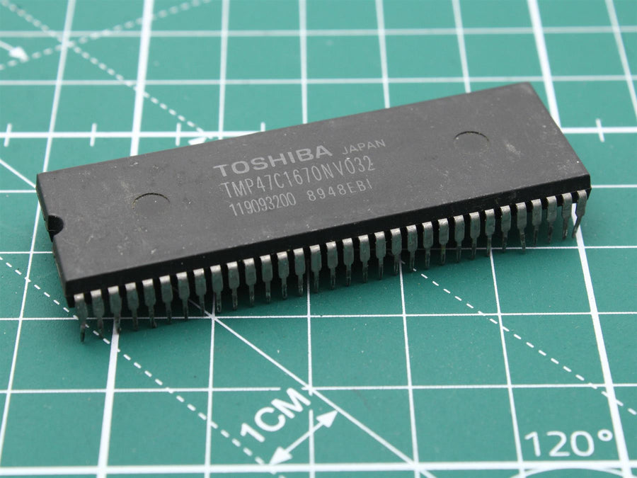 Toshiba TMP47C1670NV032 Integrated Circuit - Used