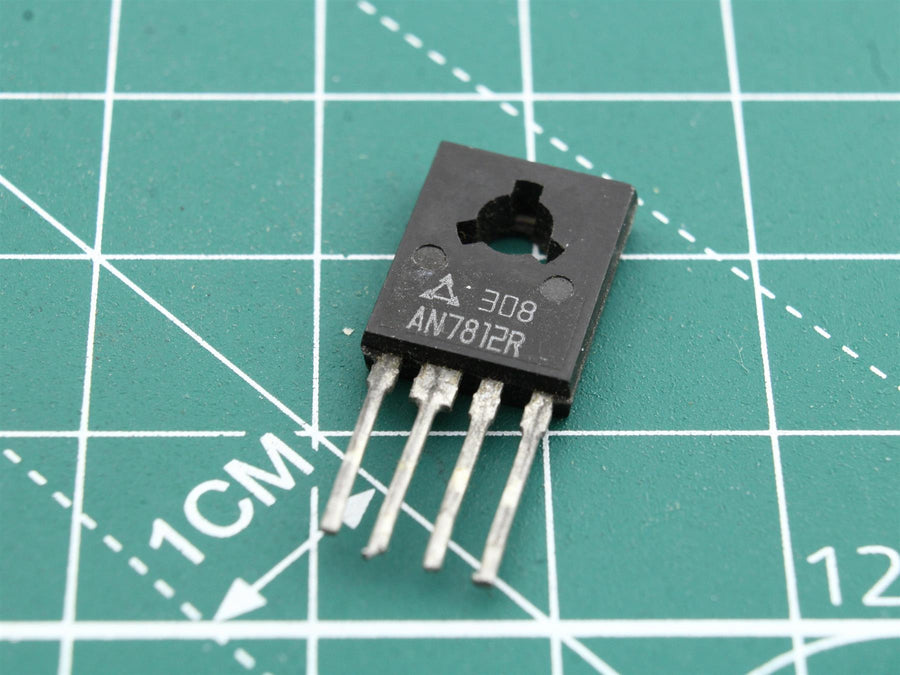 AN7812R Integrated Circuit (IC) - Used