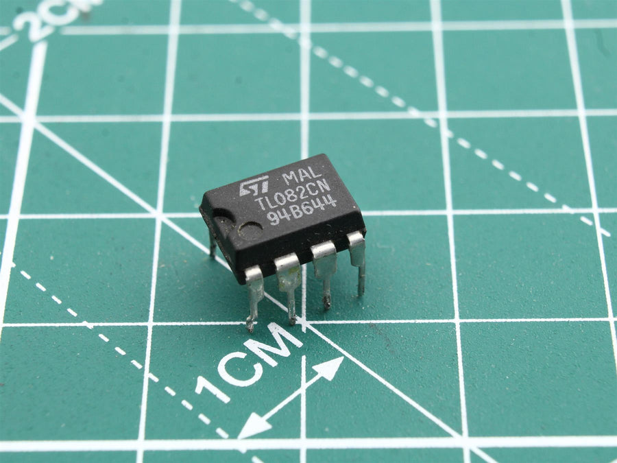 TL082CN Integrated Circuit (IC) - Used