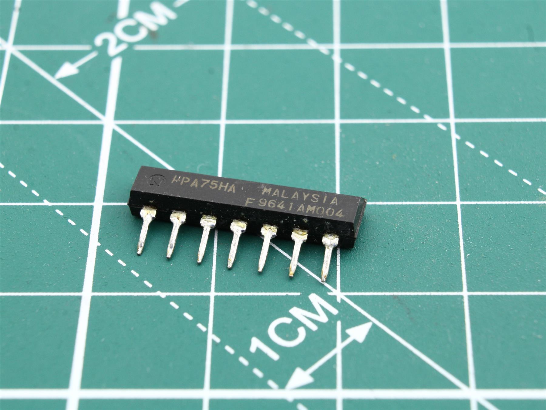 uPA75HA integrated circuit
