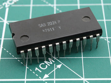 SAB2024P Integrated Circuit (IC) - Used