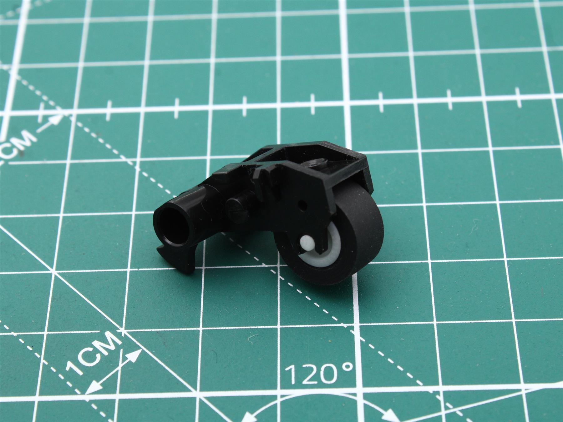 RXP0052 Pinch Roller (Front) Assembly Pos.(122)