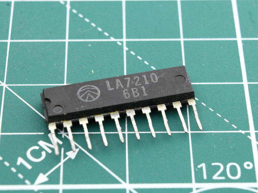 LA7210 Integrated Circuit (IC) - Used