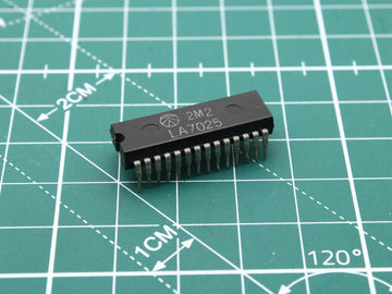 LA7025 Integrated Circuit (IC) - Used
