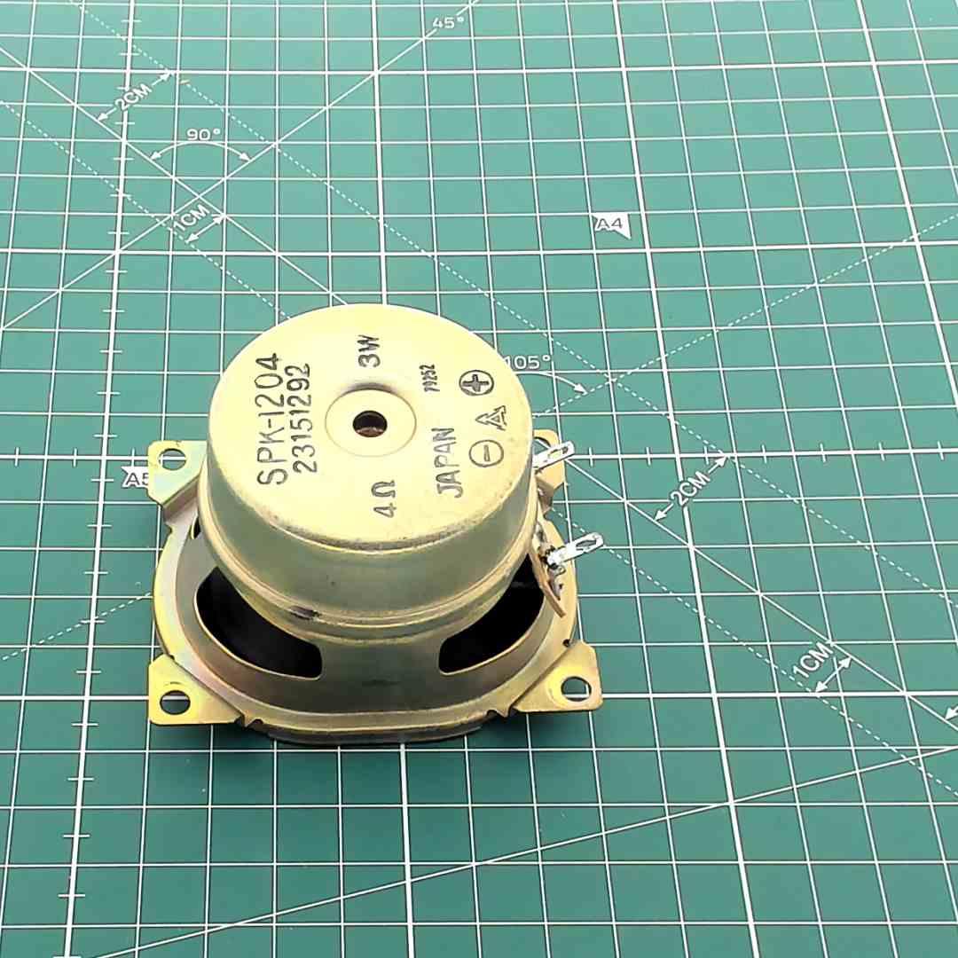 Oval Replacement Speaker for Vintage Audio, 4 Ohm 3 W [70x60x46mm]