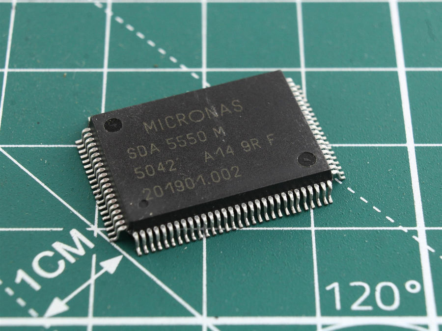 SDA550M Integrated Circuit (IC) - Used